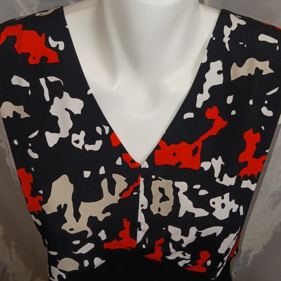 “Calvin Klein” V-Neck Blouse Size Small - Picture 11 of 13